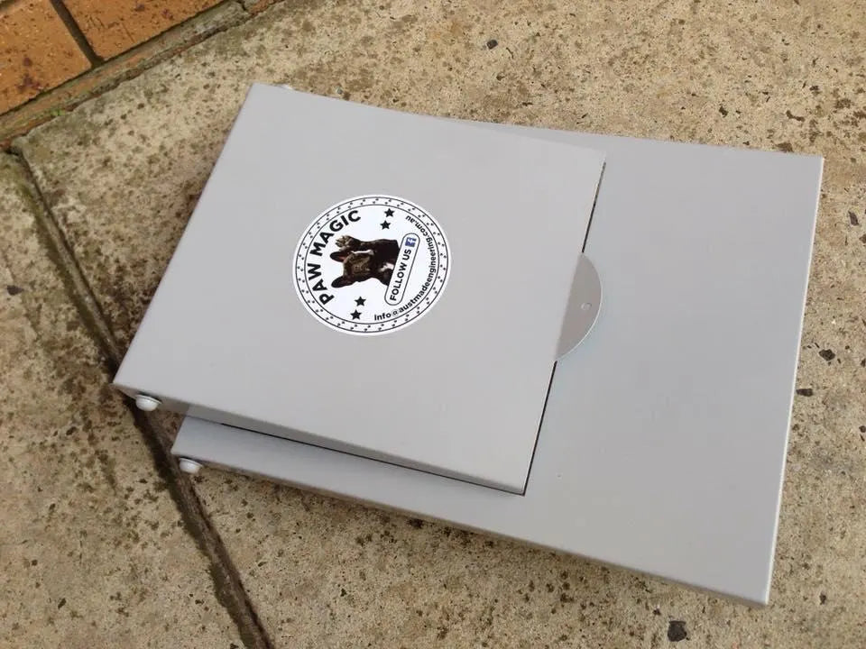 PawMagic Dog Feeder
