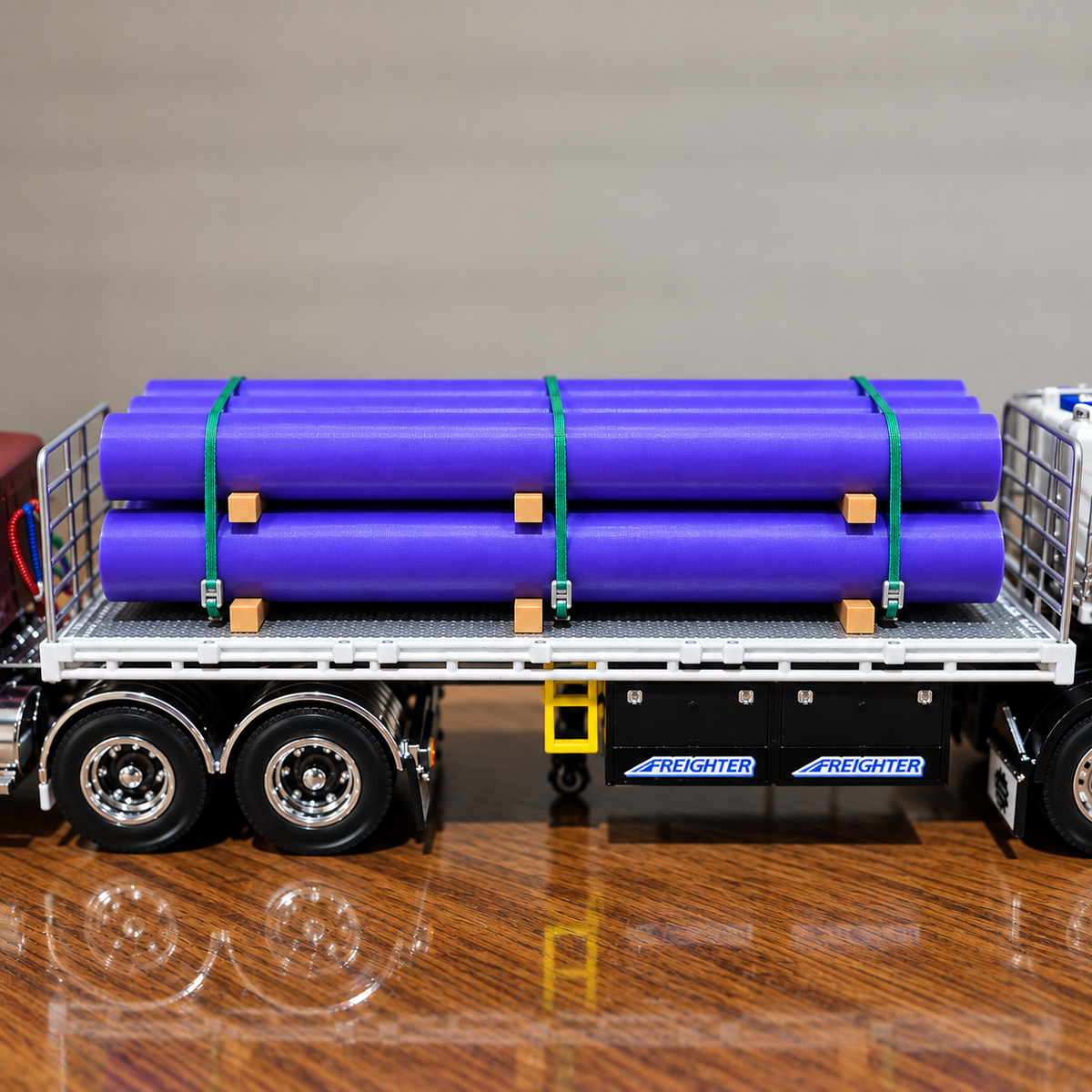 1:64 Scale Model Truck Load Pipes